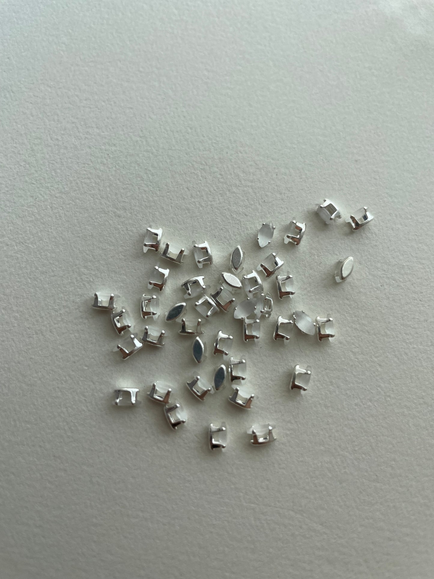 【Z01】50PCS Marquise Zircon Beads 3×6 mm – Silver-Plated DIY Jewelry Components