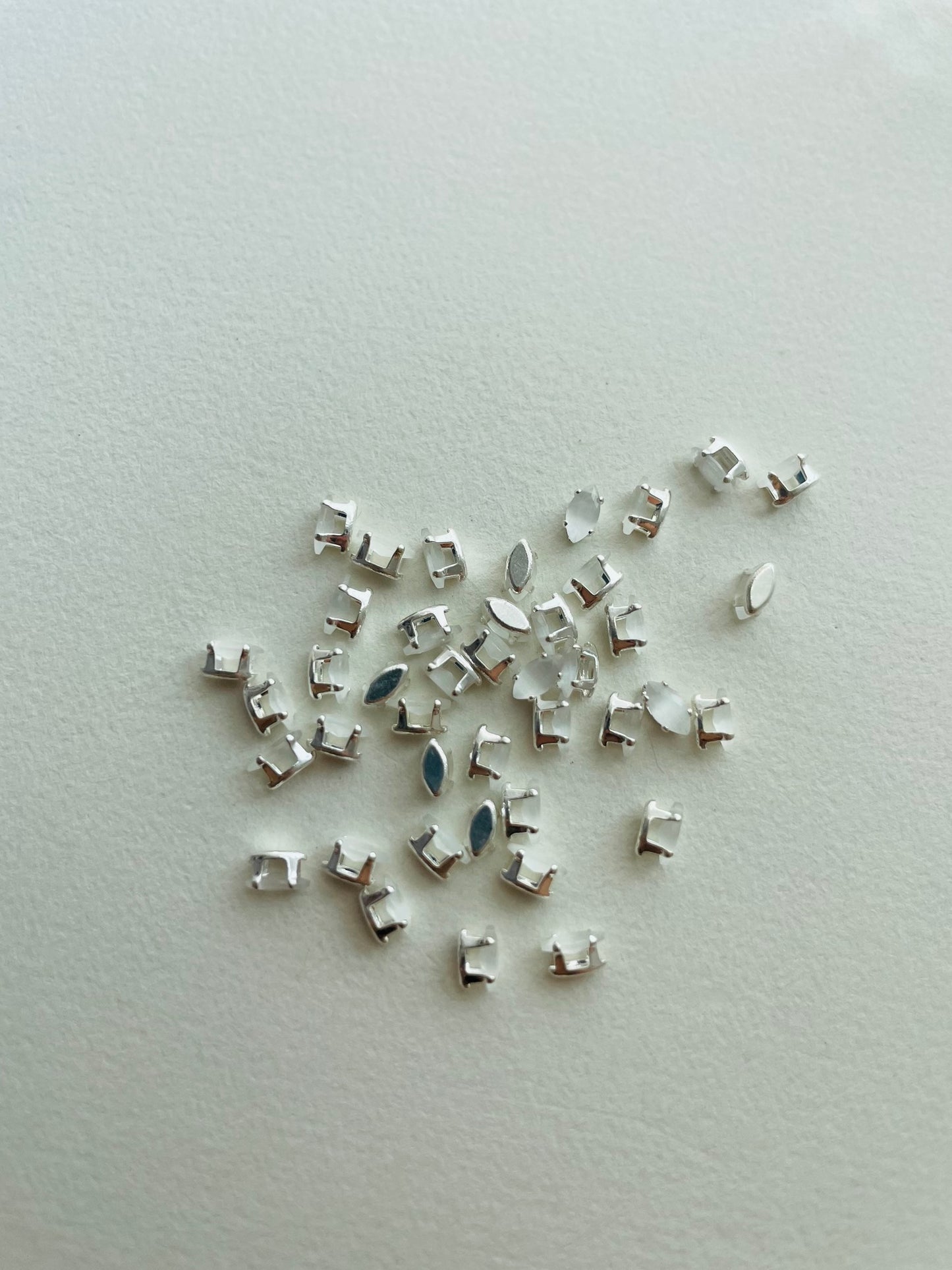 【Z01】50PCS Marquise Zircon Beads 3×6 mm – Silver-Plated DIY Jewelry Components